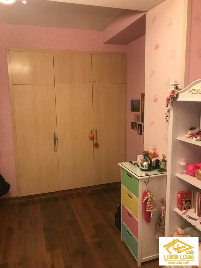 فروش آپارتمان ١٣٢ متري ٢ خواب ساختمان مهرگان در كوهسار دركه