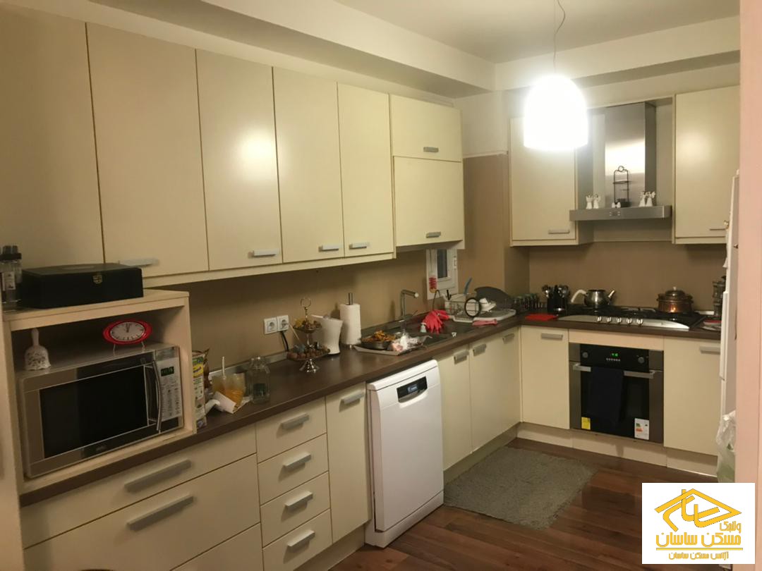 فروش آپارتمان ١٣٢ متري ٢ خواب ساختمان مهرگان در كوهسار دركه