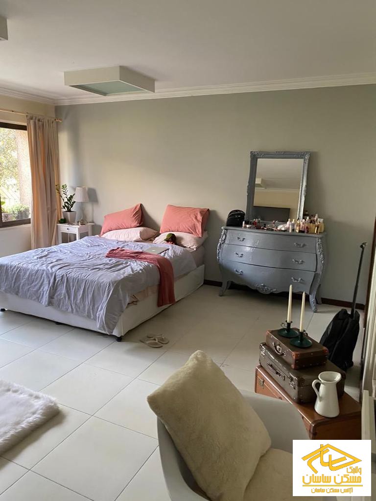 اجاره مستغلات  ١١٠٠ متر  بنا در ١2٠٠ متر زمين مناسب تمامی مشاغل