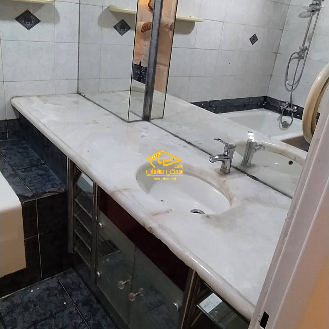 رهن و اجاره آپارتمان ١١٠ متري ٢ خواب بازسازي شده در محموديه