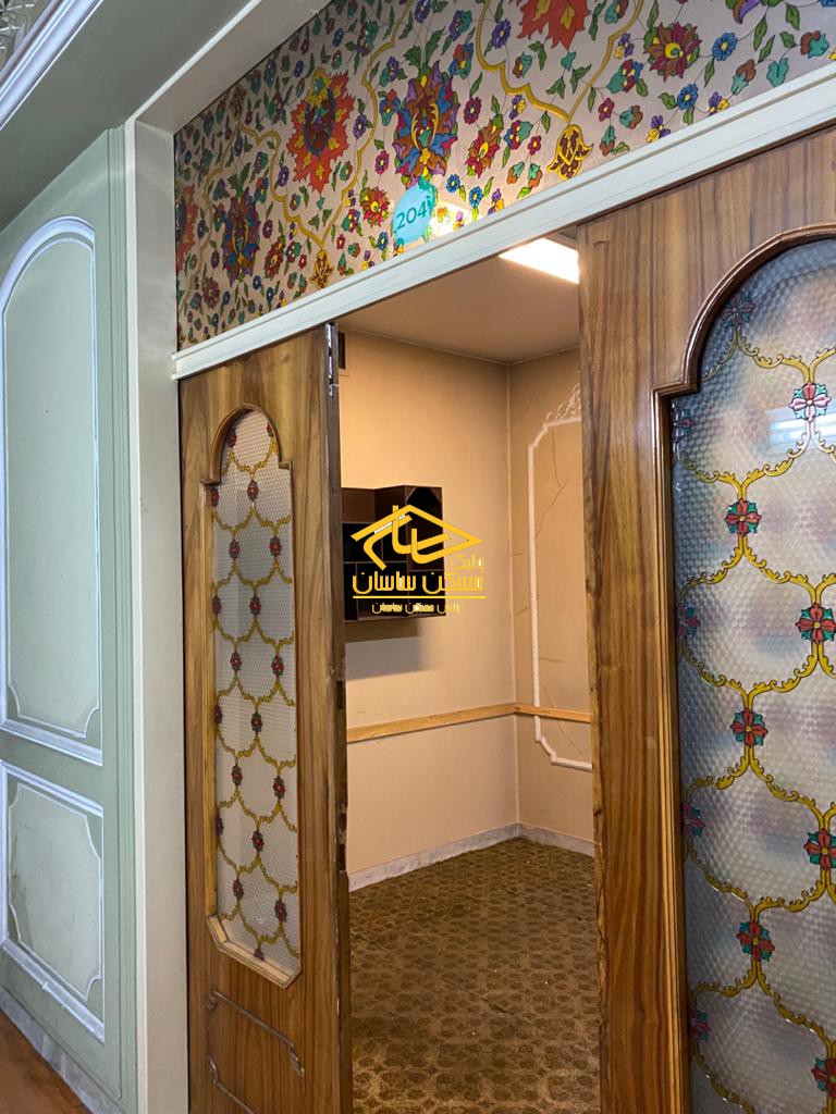 رهن مستغلات اداري 550 متري با ٤ طبقه بنا در ونك