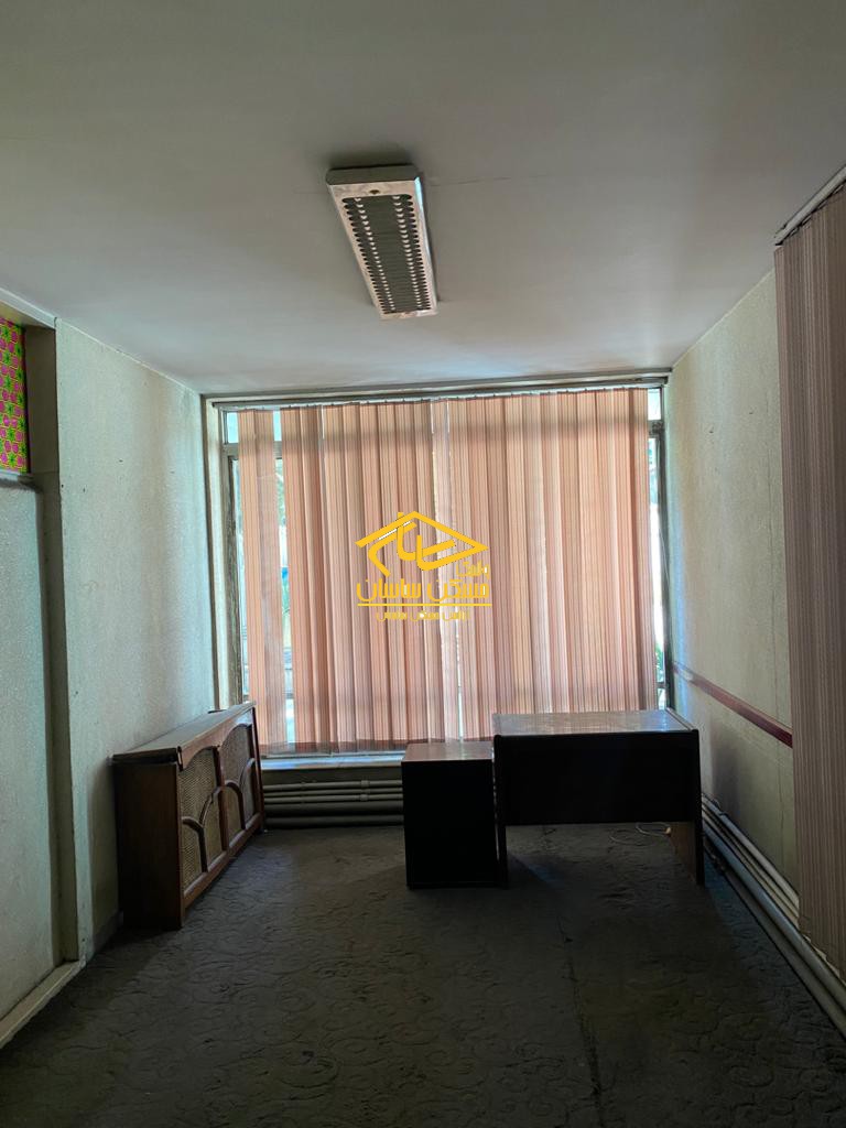 رهن مستغلات اداري 550 متري با ٤ طبقه بنا در ونك