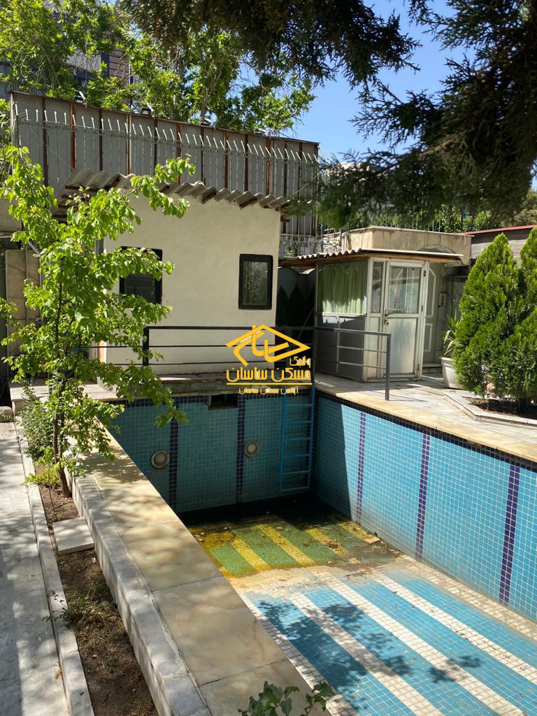 رهن مستغلات اداري 550 متري با ٤ طبقه بنا در ونك