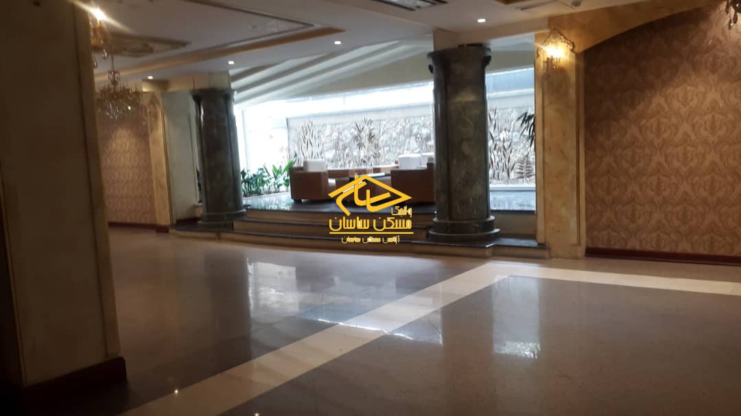 اجاره آپارتمان ٢١٢ متري ٣ خواب فول امكانات در برج هرمي سروستان فرشته