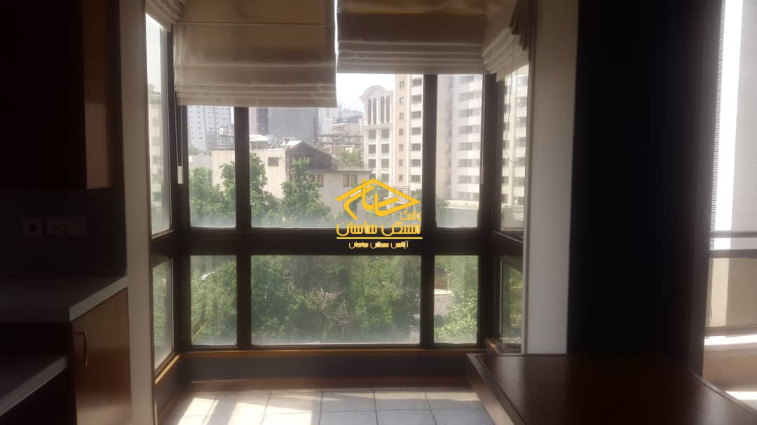 اجاره آپارتمان ٢١٢ متري ٣ خواب فول امكانات در برج هرمي سروستان فرشته