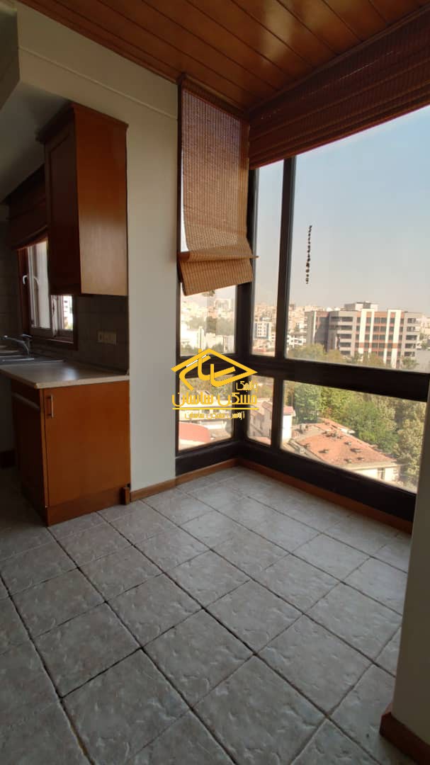 اجاره آپارتمان ٢١٢ متري ٣ خواب فول امكانات در برج هرمي سروستان فرشته