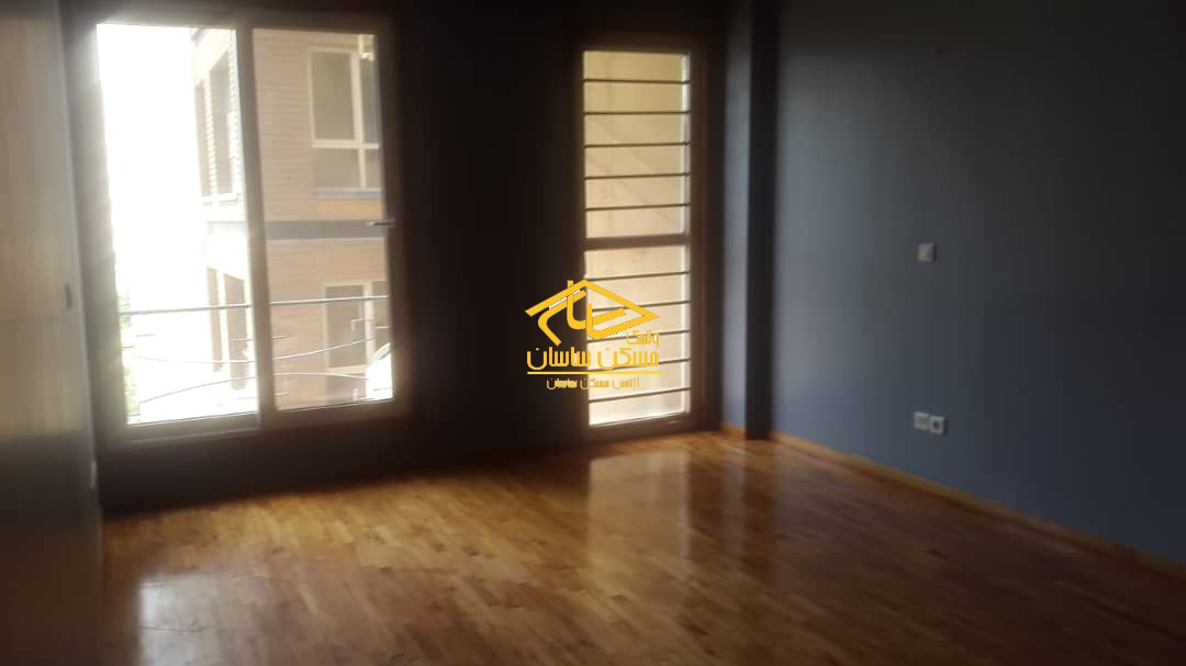 اجاره آپارتمان ٢١٢ متري ٣ خواب فول امكانات در برج هرمي سروستان فرشته