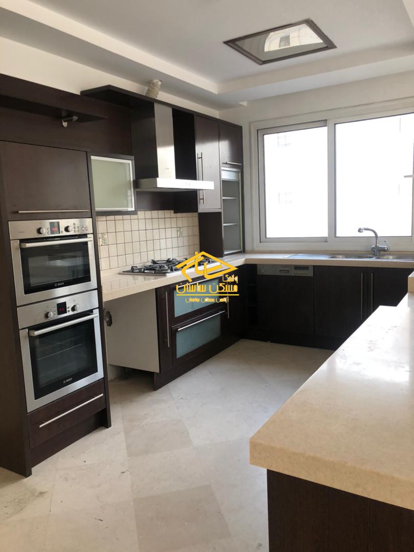 اجاره آپارتمان در فرشته ١٨٠ متر ٣ خواب فول امكانات در برج پيراميد