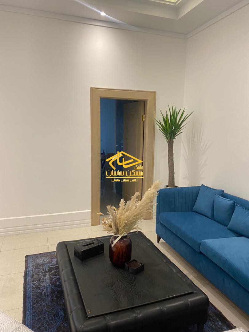 خريد دفتر كار در فرشته ١٣٥ متر ١ خواب نوساز در مجتمع كوئين سنتر