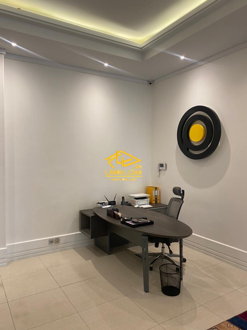 خريد دفتر كار در فرشته ١٣٥ متر ١ خواب نوساز در مجتمع كوئين سنتر