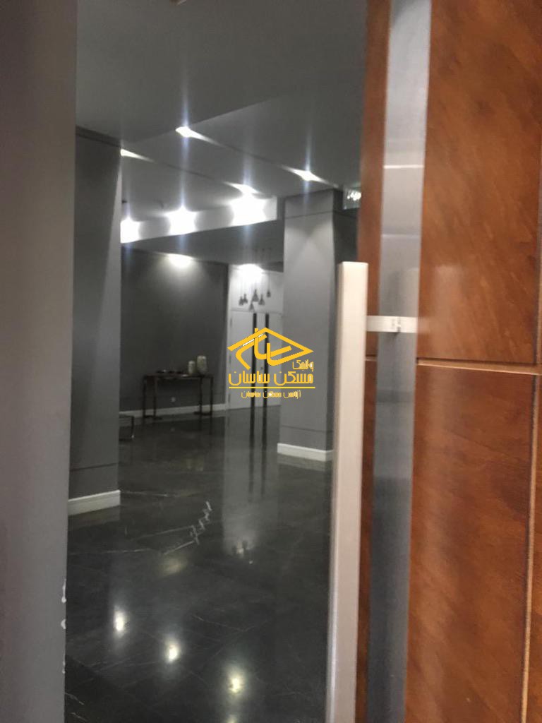 خريد آپارتمان در اوين ٩٩ متر ٢ خواب طبقات بالا در برج باغ آرش