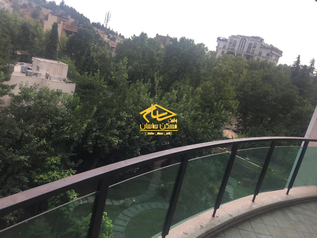 اجاره آپارتمان در محموديه ٣٦٥ متر ٤ خواب ١٧ متر تراس مشرف به باغ