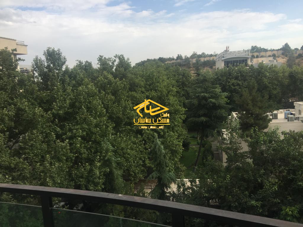 اجاره آپارتمان در محموديه ٣٦٥ متر ٤ خواب ١٧ متر تراس مشرف به باغ