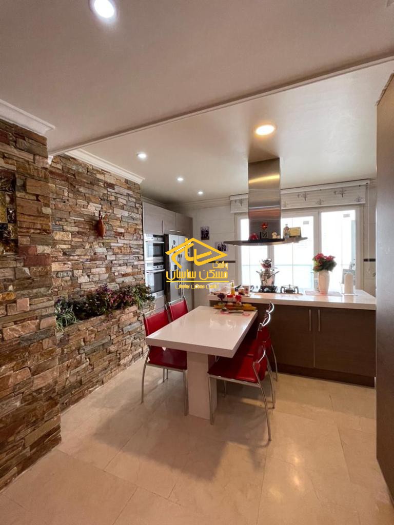 اجاره آپارتمان مبله در نياوران ٢٥٠ متر ٣ خواب فول امكانات در برج سفير