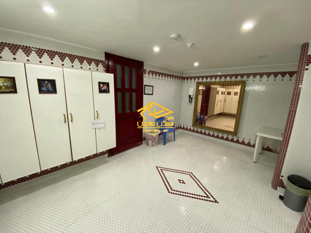 اجاره آپارتمان مبله در نياوران ٢٥٠ متر ٣ خواب فول امكانات در برج سفير