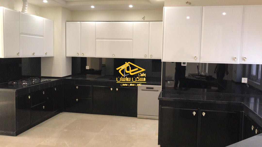 اجاره آپارتمان در محموديه ٣٢٠ متر ٤ خواب نوساز فول امكانات در برج رز هال