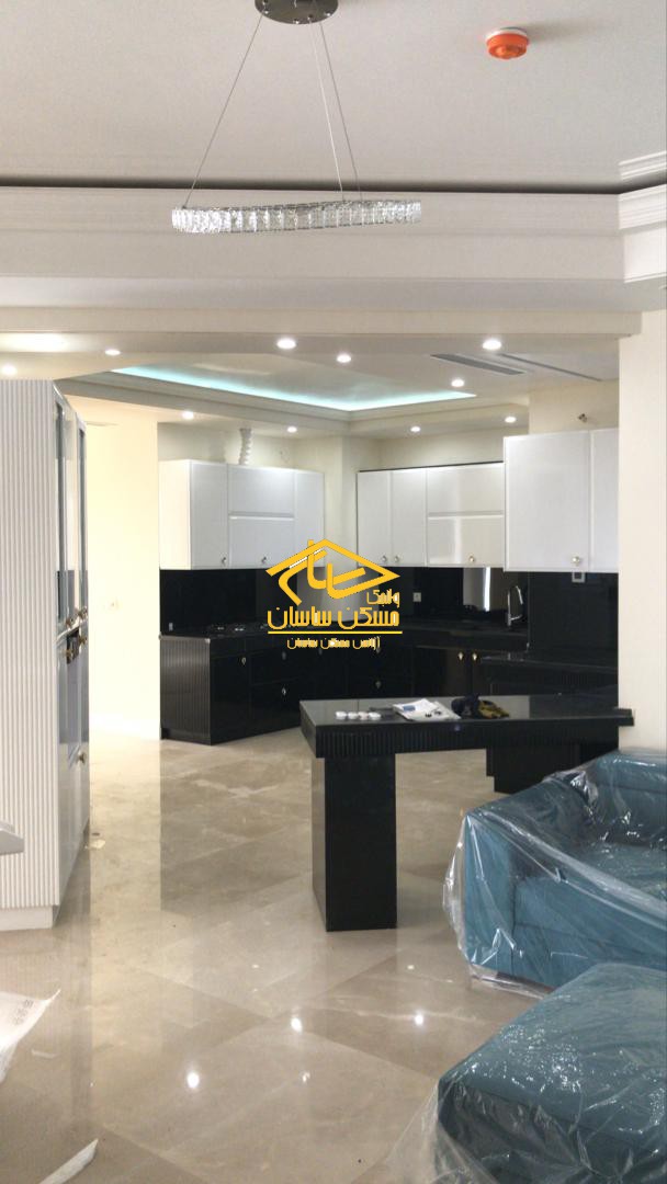اجاره آپارتمان در محموديه ٣٢٠ متر ٤ خواب نوساز فول امكانات در برج رز هال