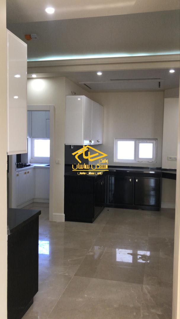 اجاره آپارتمان در محموديه ٣٢٠ متر ٤ خواب نوساز فول امكانات در برج رز هال