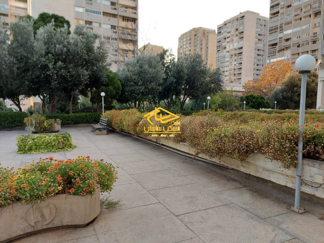 خريد آپارتمان در شهرك غرب ٢٠٧ متر ٣ خواب بازسازي شده در برج هرمزان