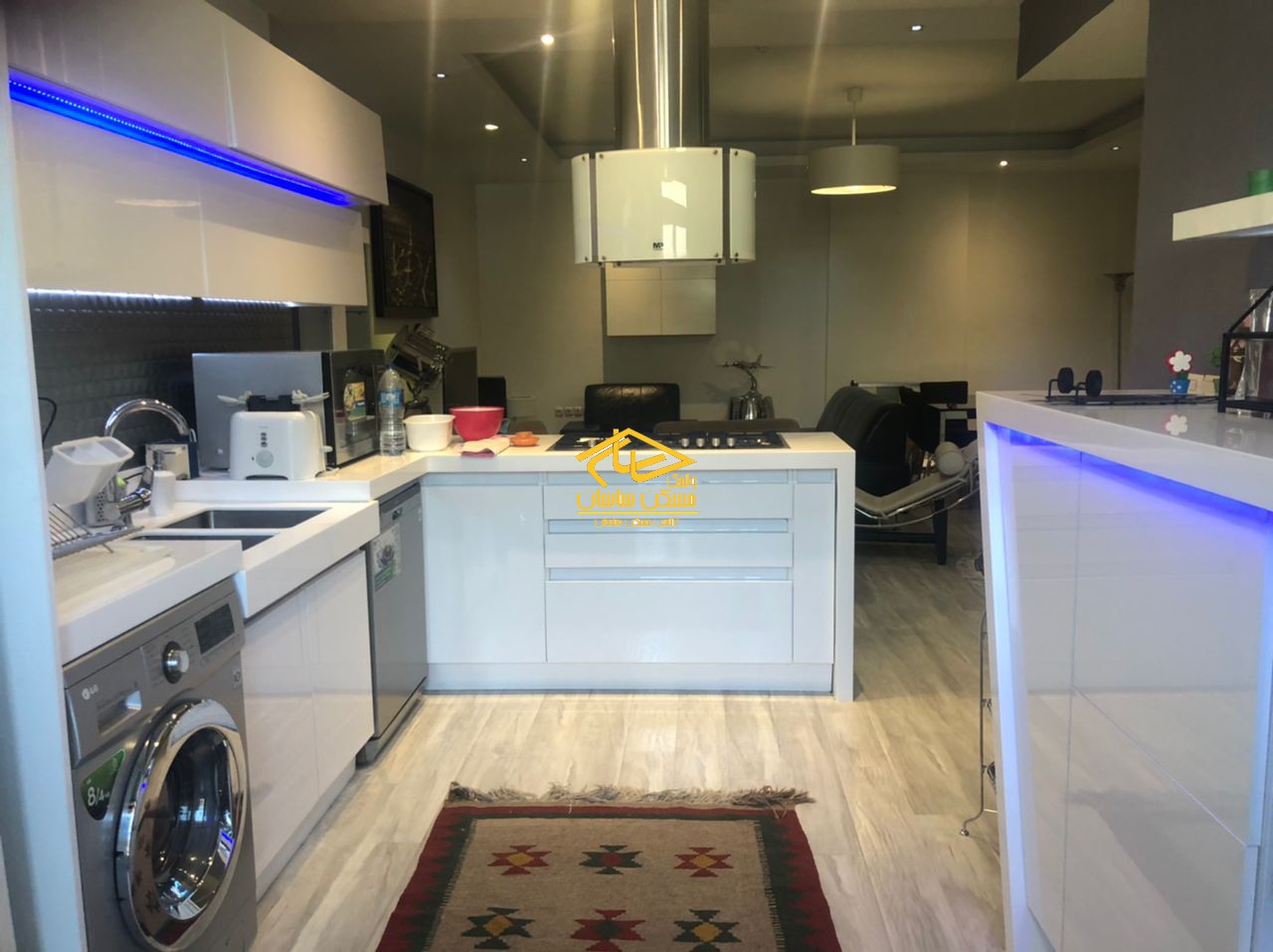 خريد آپارتمان در اوين ١٠٥ متر ٢ خواب خوش نقشه ويو ابدي در برج ديبا