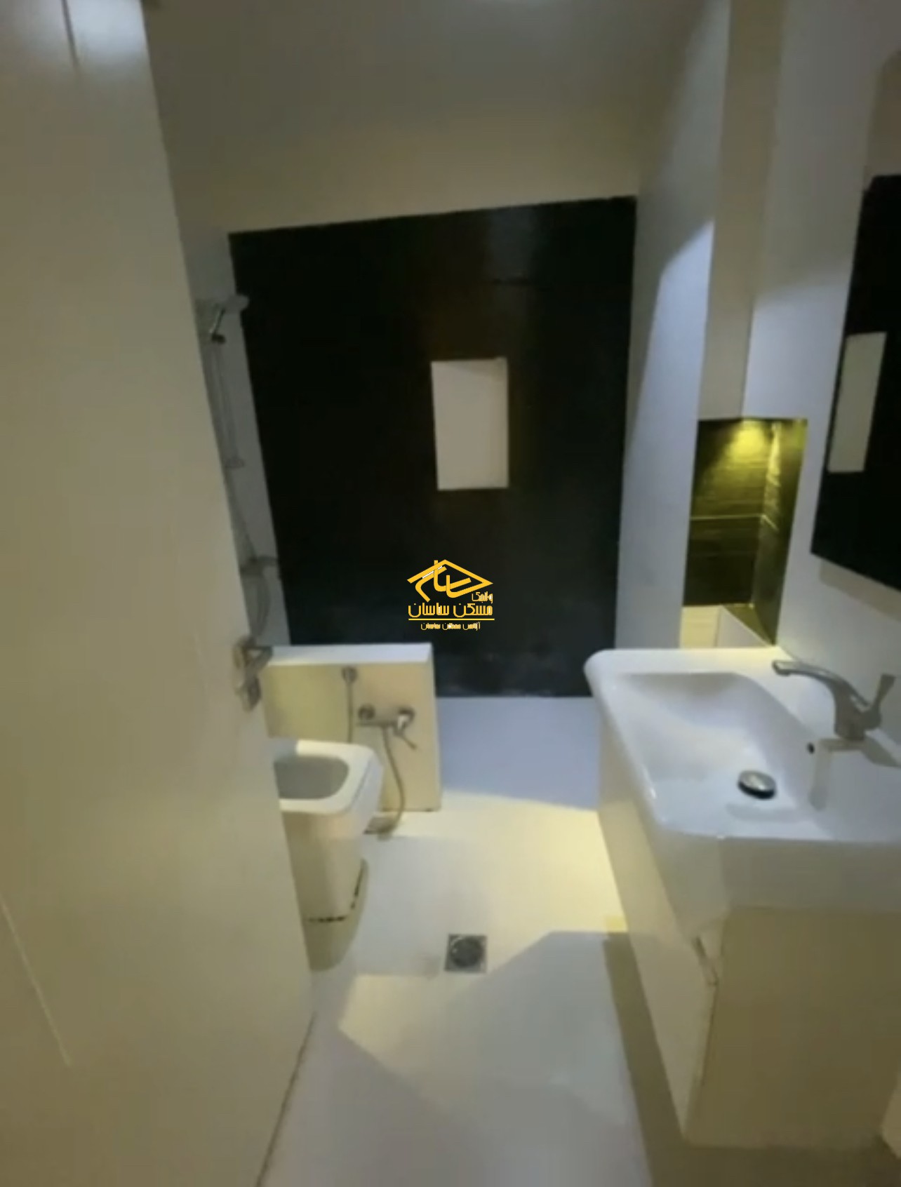 اجاره آپارتمان در دركه ٣٢٠ متر ٤ خواب فول امكانات خوش نقشه در ساختمان گوشواره ها