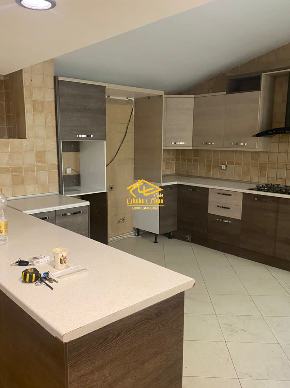 اجاره آپارتمان در الهيه ١٩٠ متر ٢ خواب خوش نقشه بازسازي شده در خيابان گلنار