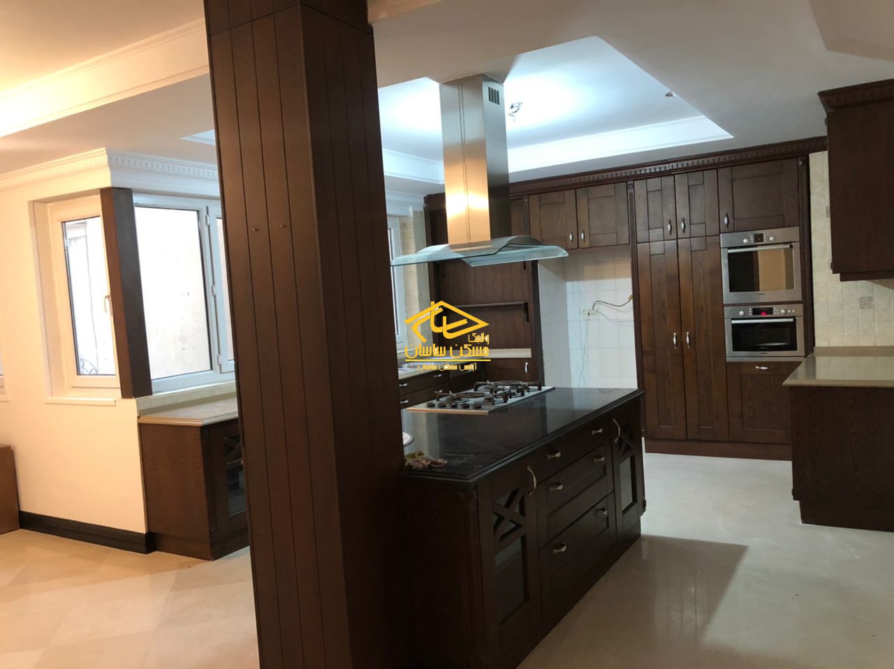 اجاره آپارتمان در فرشته ٢٥٣ متر ٤ خواب خوش نقشه ٢ پاركينگ در خيابان سروستان