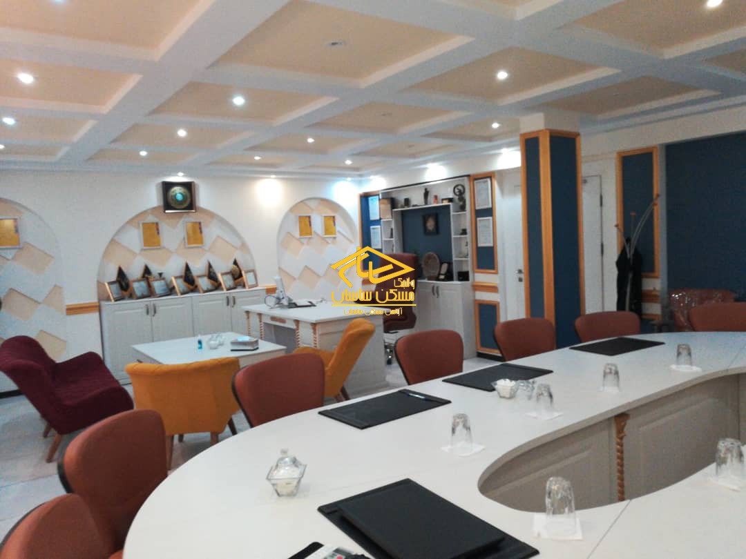 اجاره ويلا در اوين ٣٨٠ متر ٨ خواب با حياط مشجر مناسب كار در خيابان هشترودي