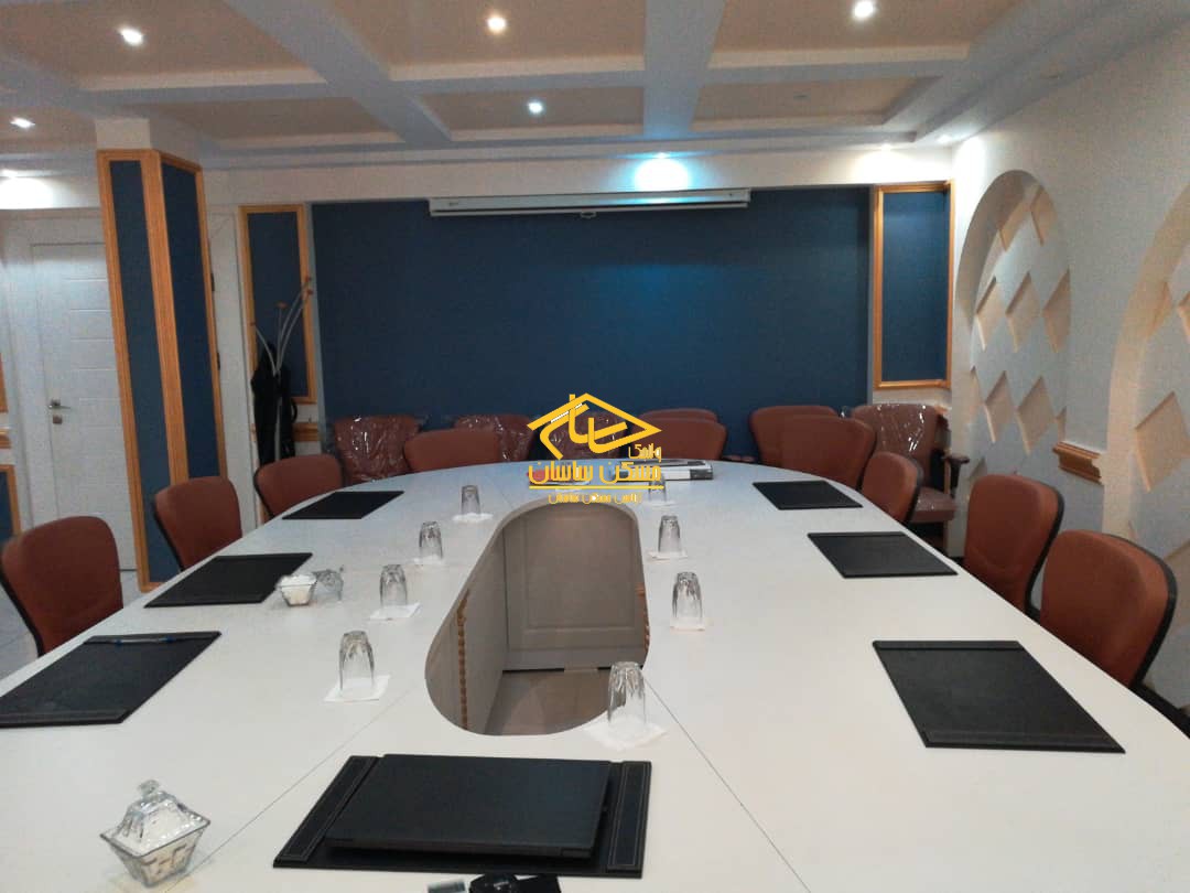 اجاره ويلا در اوين ٣٨٠ متر ٨ خواب با حياط مشجر مناسب كار در خيابان هشترودي