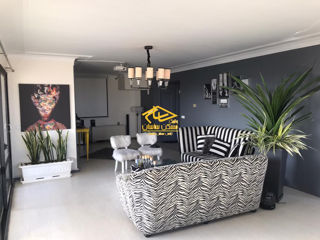 اجاره آپارتمان در الهيه ١٧٠ متر ٣ خواب خوش نقشه بازسازي شده طبقات بالا در مجتمع مسكوني الهيه