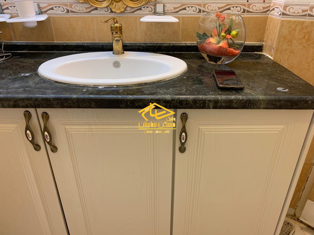 اجاره آپارتمان در الهيه ١٣٨ متر ٣ خواب خوش نقشه بازسازي شده دسترسي عالي در خيابان دشتي