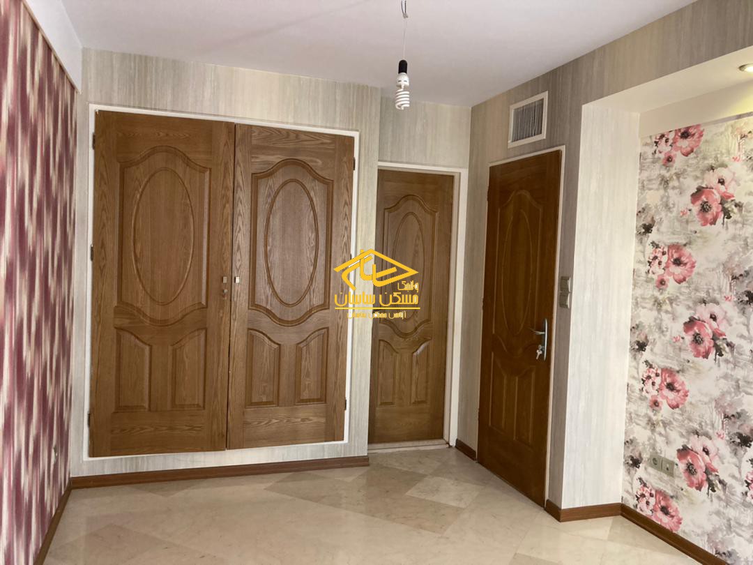 رهن آپارتمان در محموديه ١٣٠ متر ٣ خواب كم واحد خوش نقشه ٨ ساله دسترسي عالي