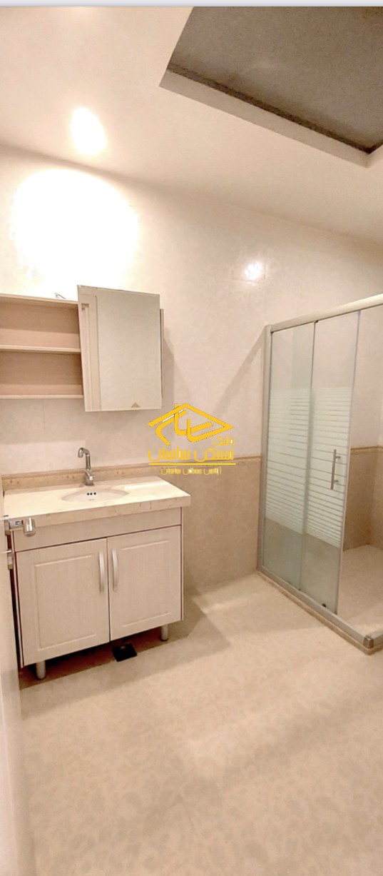 اجاره آپارتمان در الهيه ٢٠٠ متر ٣ خواب خوش نقشه فول امكانات نوساز در طبقه هفتم عمارت افرا