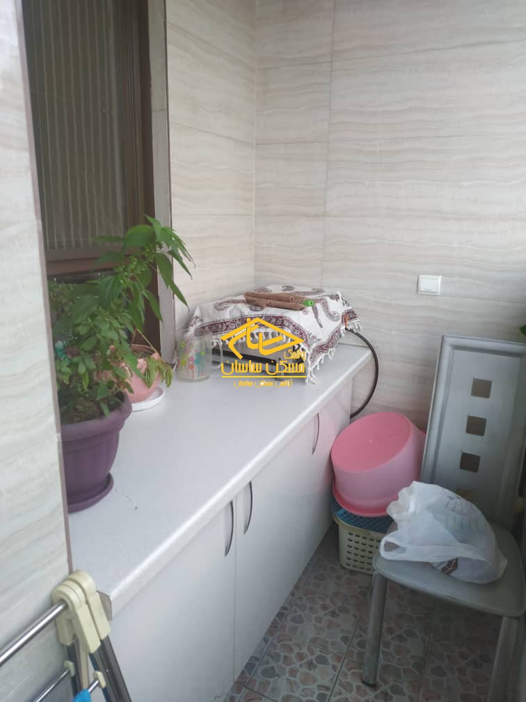 فروش آپارتمان در دركه ١٥٢ متر ٣ خواب ٥ ساله خوش نقشه در خيابان كوهسار