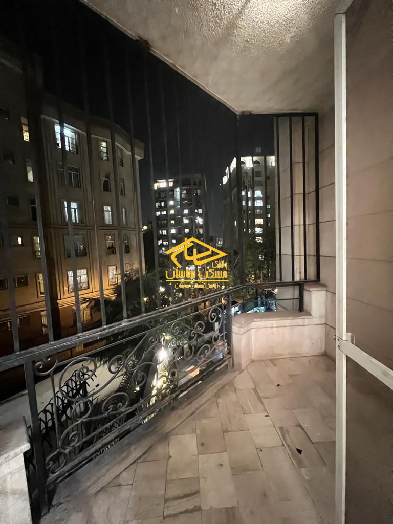 رهن آپارتمان در اوين ١٩٠ متر ٣ خواب خوش نقشه تكواحدي كم واحد در خيابان هشترودي