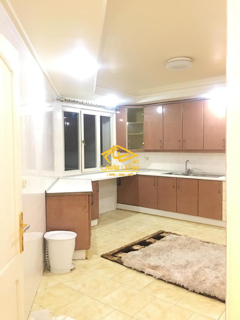 رهن آپارتمان در اوين ١٩٠ متر ٣ خواب خوش نقشه تكواحدي كم واحد در خيابان هشترودي