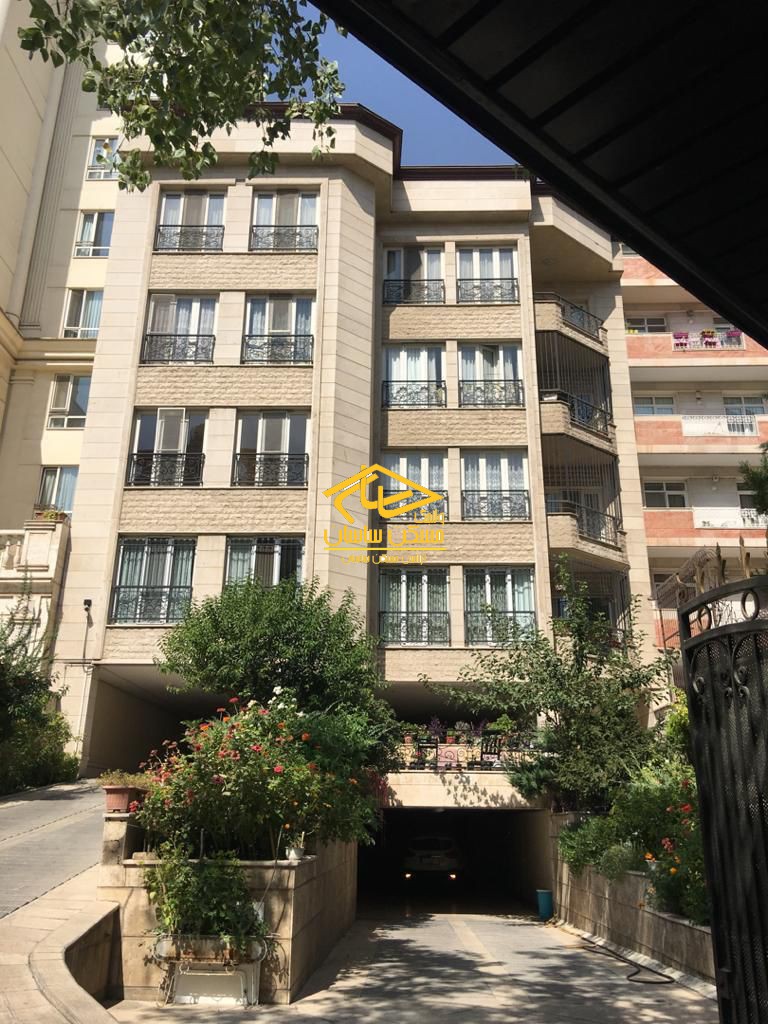 رهن آپارتمان در اوين ١٩٠ متر ٣ خواب خوش نقشه تكواحدي كم واحد در خيابان هشترودي