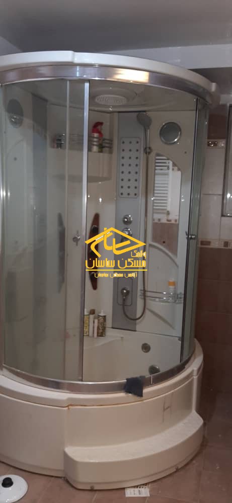 اجاره آپارتمان در الهيه ٢٥٠ متر ٣ خواب فول امكانات ويو بي نظير تراس قابل چيدمان طبقه دوازدهم در برج پيراميد صحرا