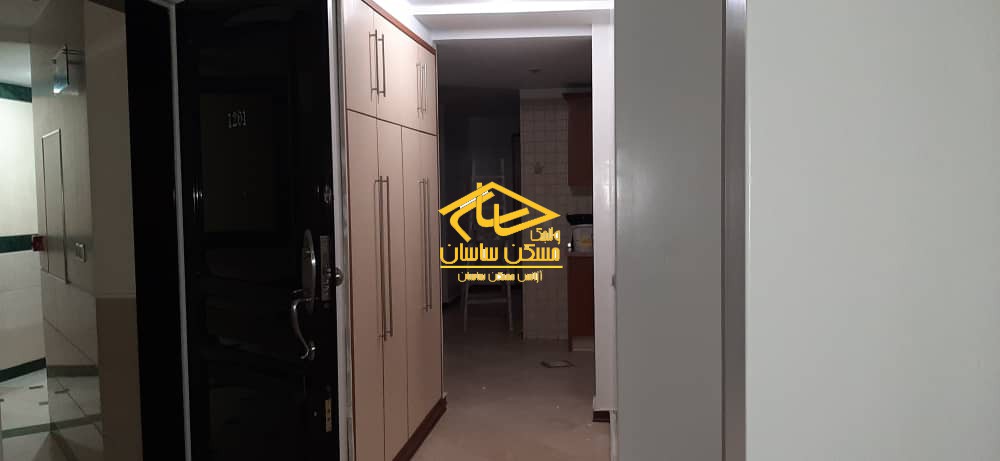 اجاره آپارتمان در الهيه ٢٥٠ متر ٣ خواب فول امكانات ويو بي نظير تراس قابل چيدمان طبقه دوازدهم در برج پيراميد صحرا