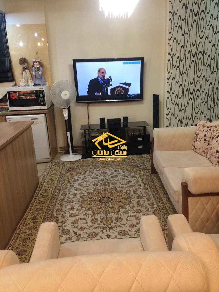 خريد آپارتمان در اوين ١٠٧ متر ٢ خواب خوش نقشه بسيار تميز دسترسي عالي در ساختمان آريا