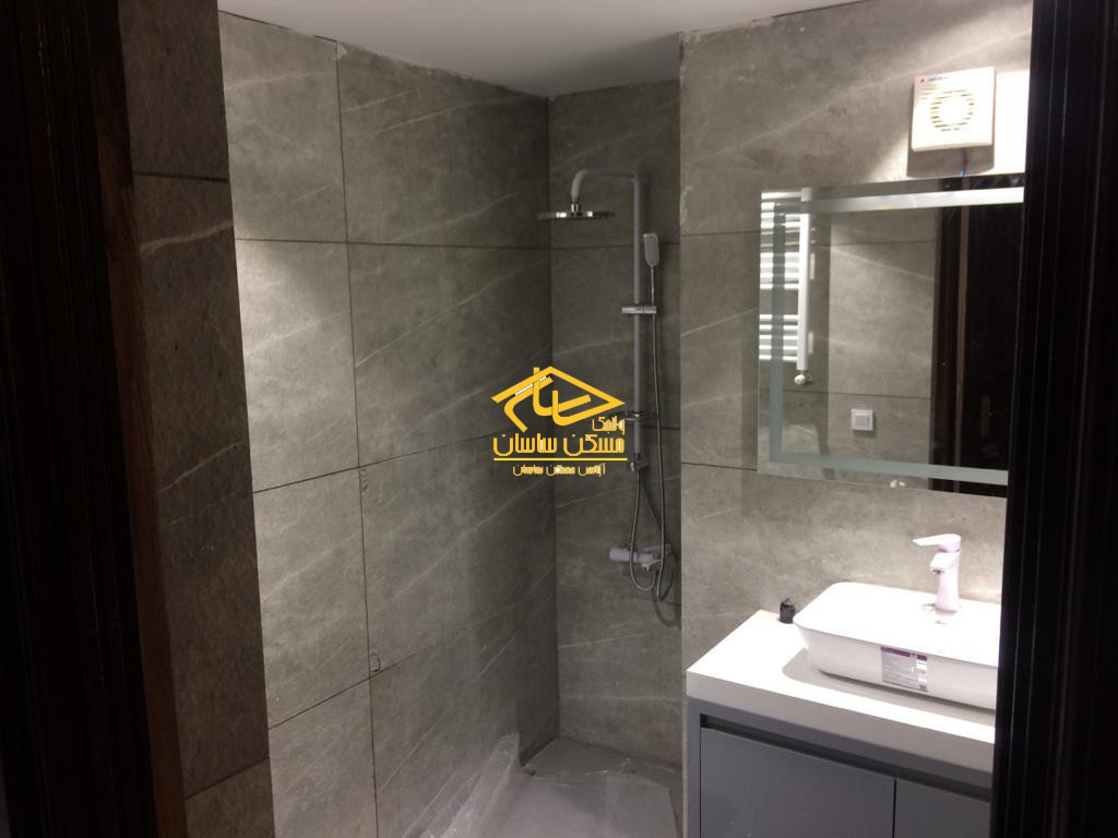 اجاره آپارتمان ويلا در فرشته ٢٥٠ متر ٣ خواب بازسازي شده خوش نقشه در خيابان آناهيتا