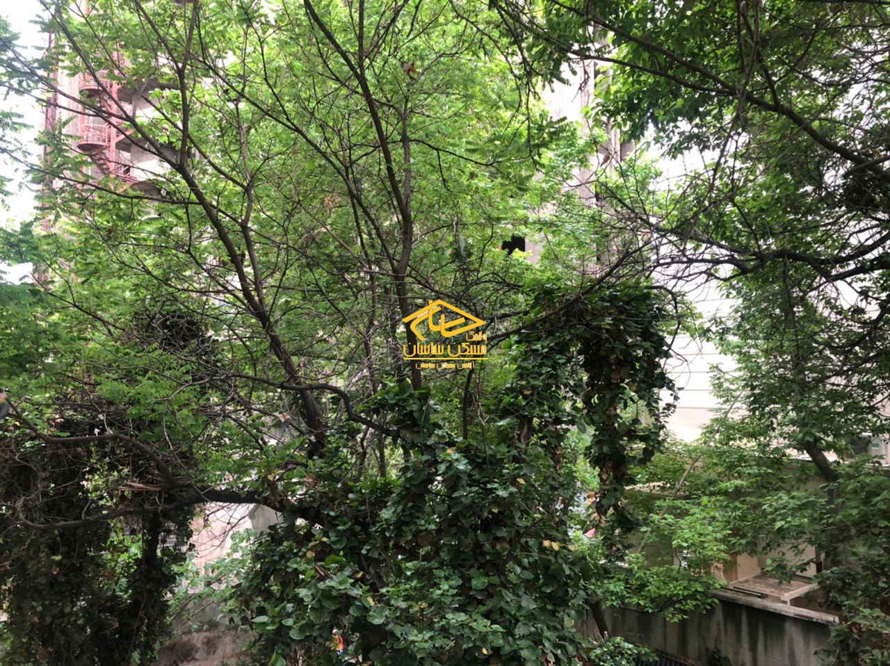 خريد آپارتمان قدرالسهم دار در فرشته ٢٠٤ متر ٤ خواب خوش نقشه بازسازي شده ٢ پاركينگ دسترسي عالي حياط مشجر