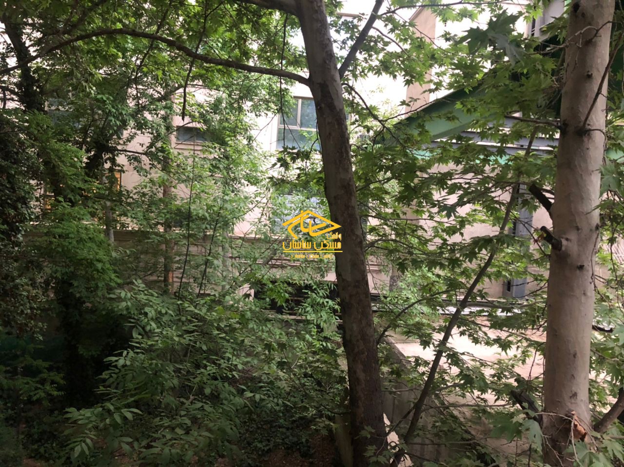 خريد آپارتمان قدرالسهم دار در فرشته ٢٠٤ متر ٤ خواب خوش نقشه بازسازي شده ٢ پاركينگ دسترسي عالي حياط مشجر