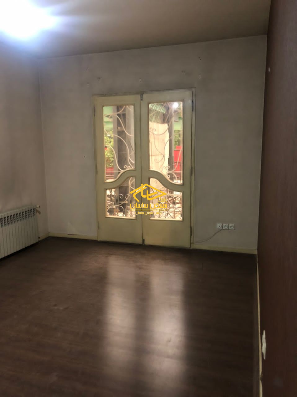 خريد آپارتمان قدرالسهم دار در فرشته ٢٠٤ متر ٤ خواب خوش نقشه بازسازي شده ٢ پاركينگ دسترسي عالي حياط مشجر