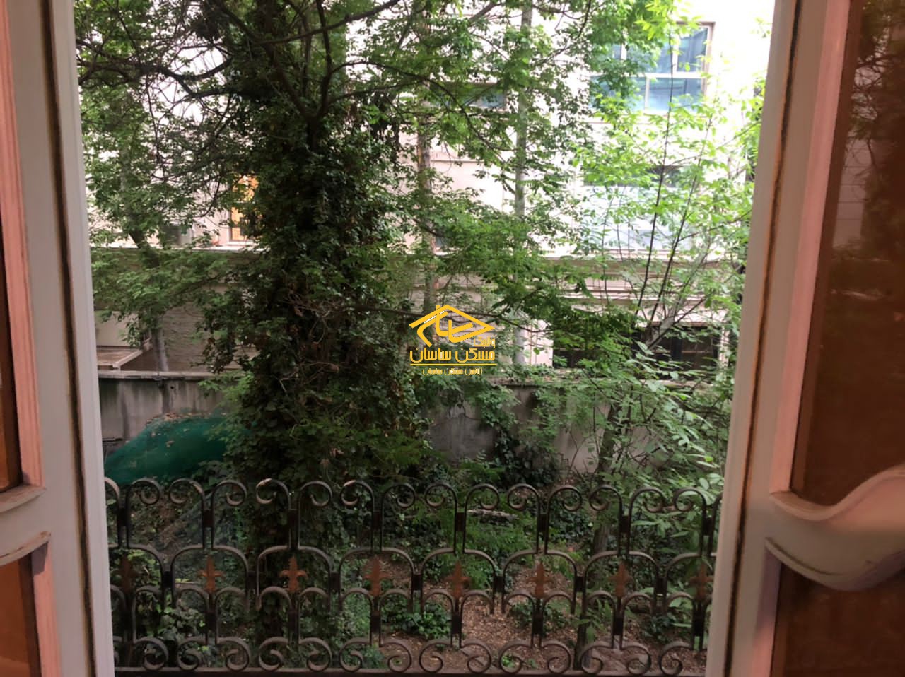 خريد آپارتمان قدرالسهم دار در فرشته ٢٠٤ متر ٤ خواب خوش نقشه بازسازي شده ٢ پاركينگ دسترسي عالي حياط مشجر