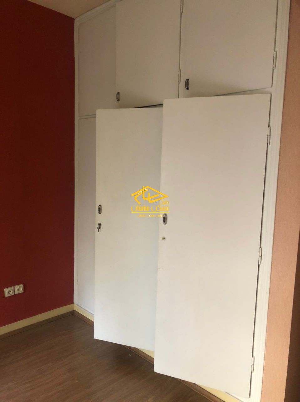 خريد آپارتمان قدرالسهم دار در فرشته ٢٠٤ متر ٤ خواب خوش نقشه بازسازي شده ٢ پاركينگ دسترسي عالي حياط مشجر