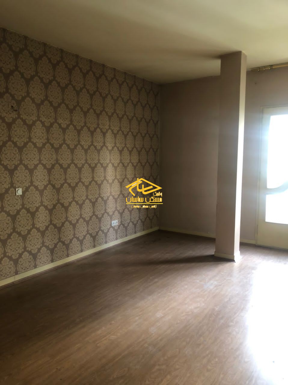 خريد آپارتمان قدرالسهم دار در فرشته ٢٠٤ متر ٤ خواب خوش نقشه بازسازي شده ٢ پاركينگ دسترسي عالي حياط مشجر