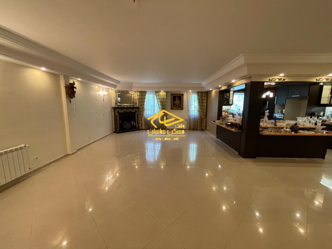 خريد آپارتمان قدرالسهم دار در اوين ١٣٨ متر ٢ خواب طبقات بالا بازسازي شده خوش نقشه دسترسي عالي