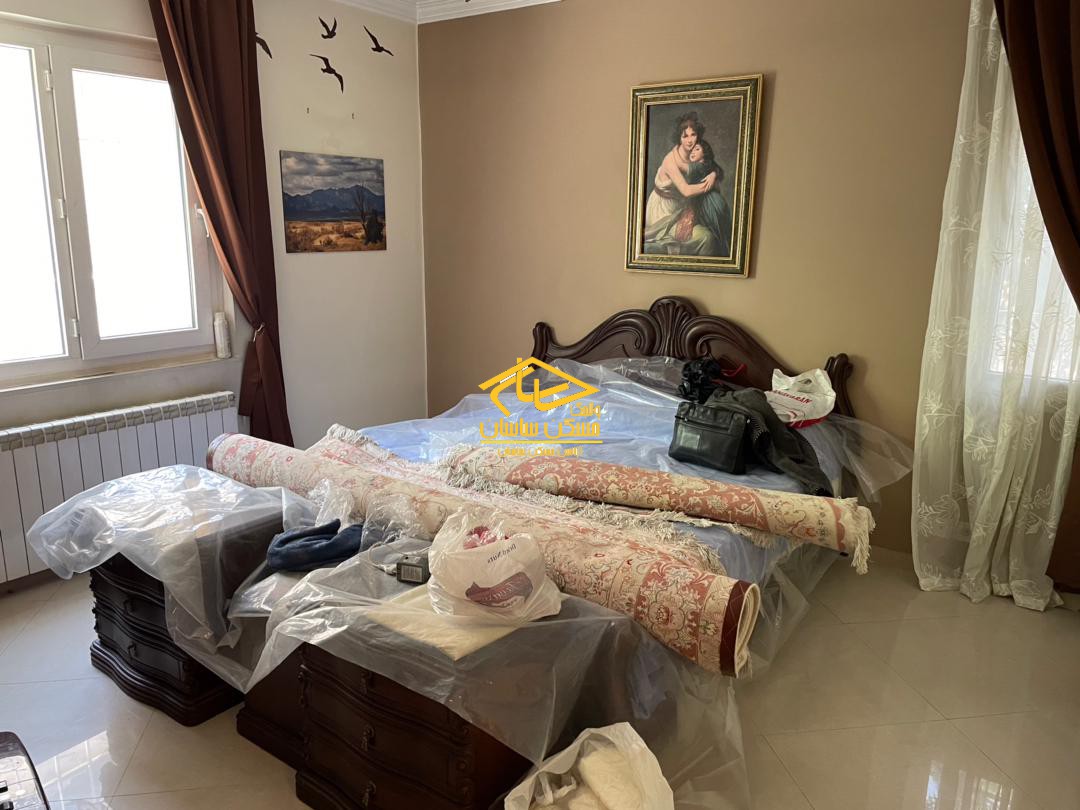 خريد آپارتمان قدرالسهم دار در اوين ١٣٨ متر ٢ خواب طبقات بالا بازسازي شده خوش نقشه دسترسي عالي