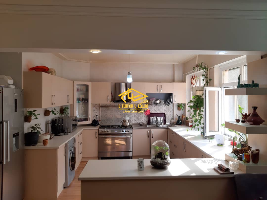 خريد آپارتمان در دركه ١٥٠ متر ٣ خواب خوش نقشه طبقه بالا وبو بي نظير در خيابان احمدپور